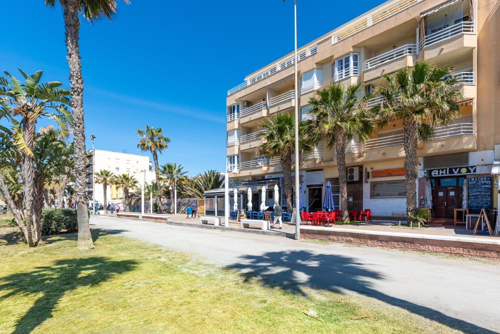 Wintowinrentals 1ª Linea De Playa, Parking Y Wifi Rincón de la Victoria Exterior foto